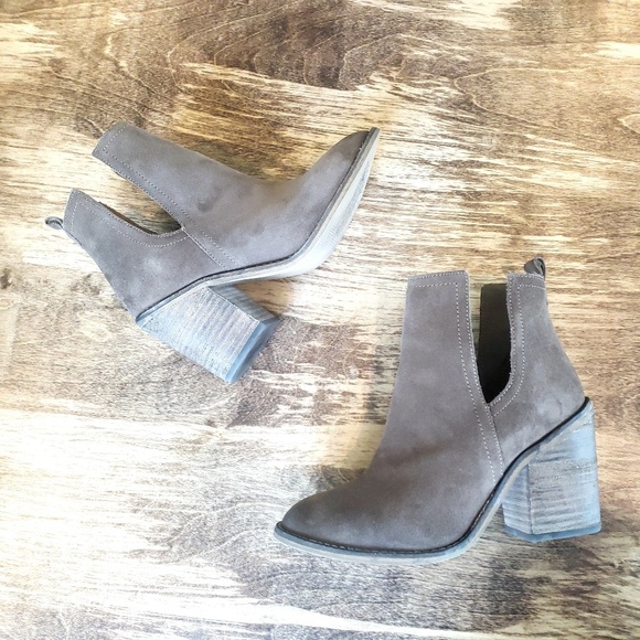 Steve Madden Shoes - 《STEVE MADDEN》 Salene Side Cut Out Booties